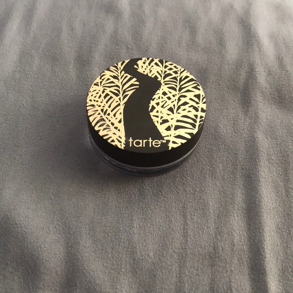 Tarte! Amazonian clay finishing powder